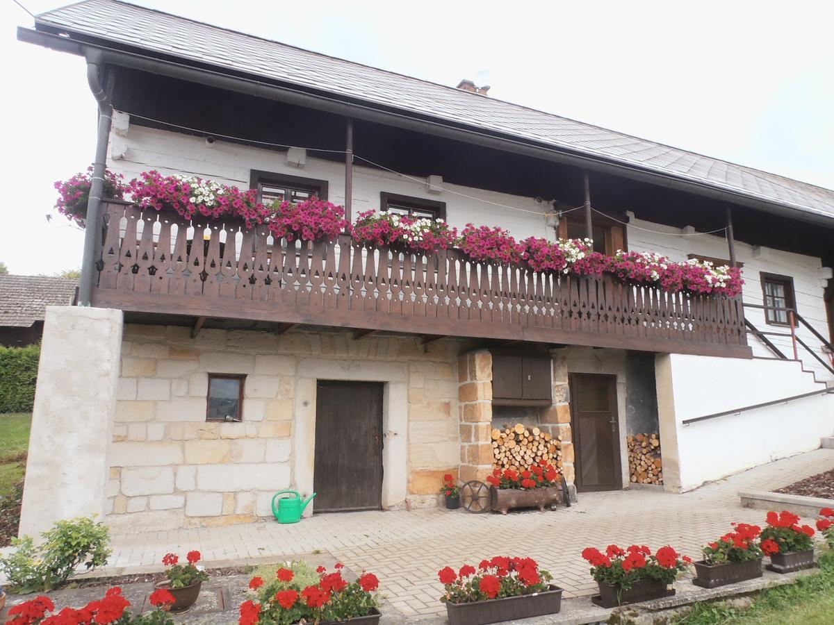 Roubenka Doubravice Villa Hruba Skala Exterior photo