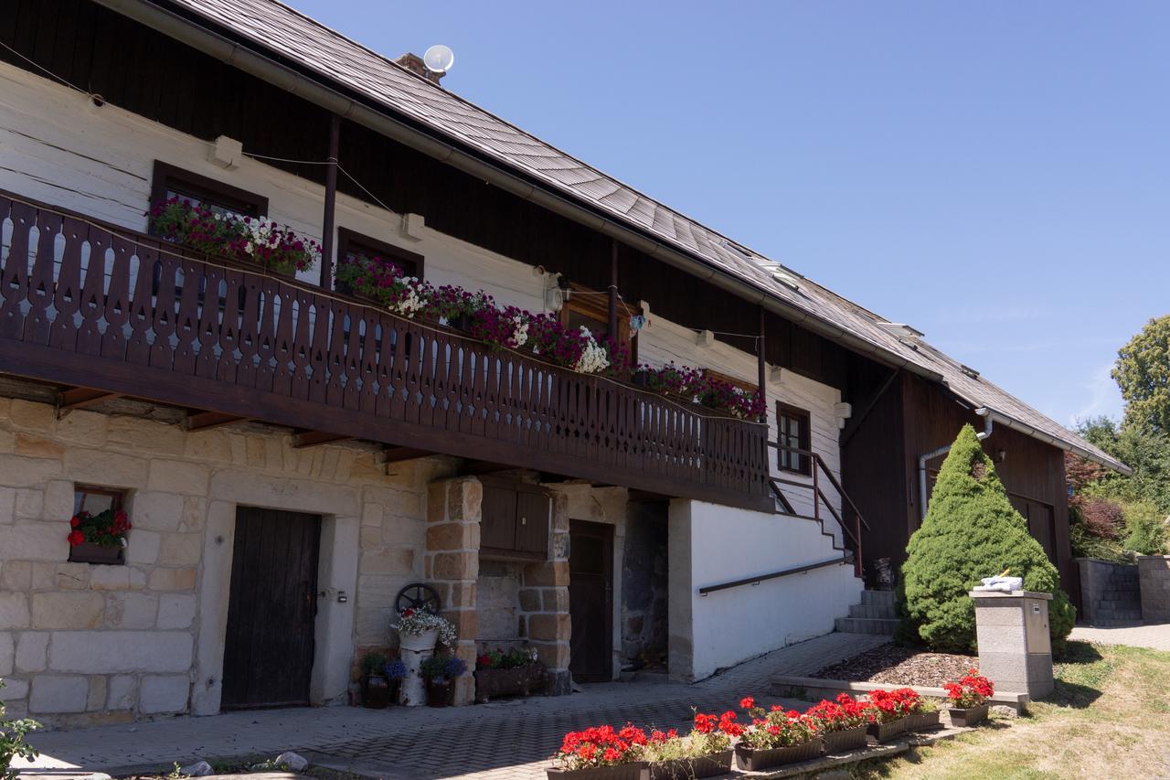 Roubenka Doubravice Villa Hruba Skala Exterior photo